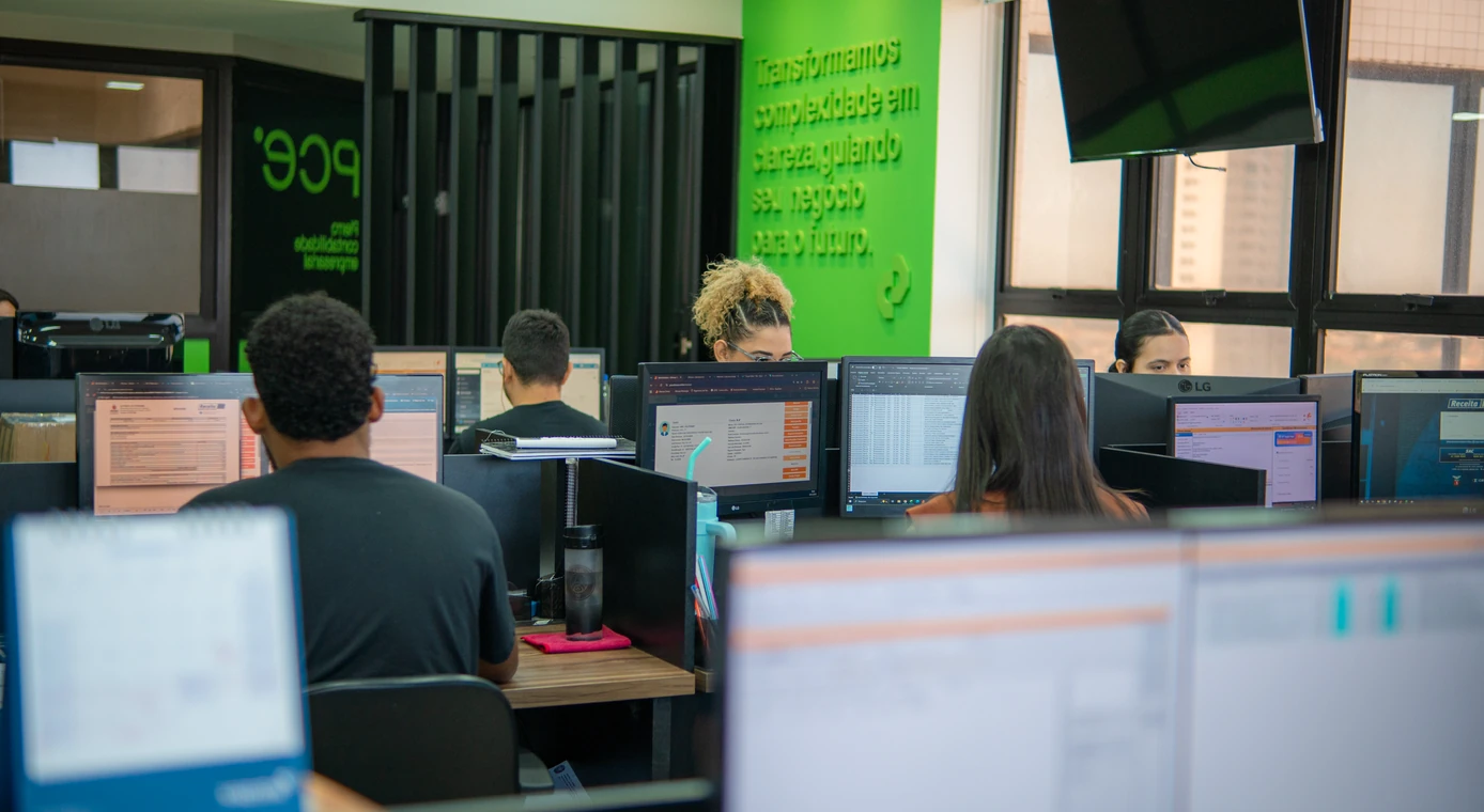 Operação da PCE em ambiente integrado, com equipes trabalhando juntas